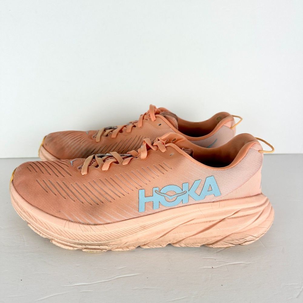 Hoka One One Rincon 3 Athletic Sneakers Size 8.5 Shell Coral Peach Parfait